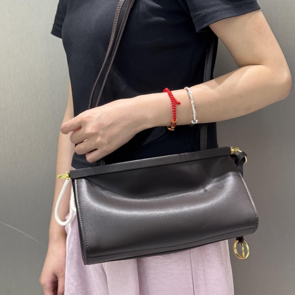 Cross-border French niche leather clip bag, retro baguette bag, high-end single shoulder underarm bag, fashion messenger women's bag