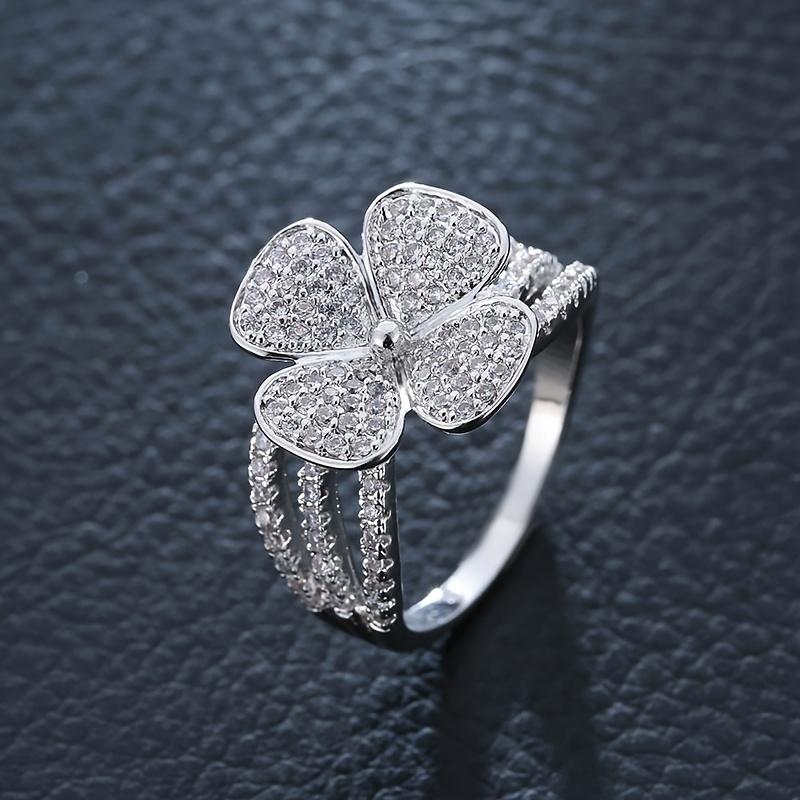 New Four-leaf Clover Ring for Women, Light Luxury Inlaid with Zircon