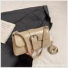 French Niche Underarm Small Bag Women's 2025 New Fashion Versatile Shoulder Bag High-end Commuter Messenger Bag Tide