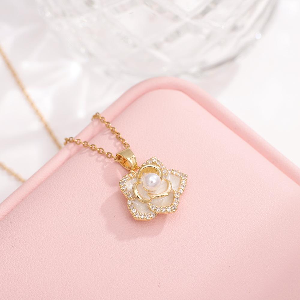 

Ожерелье из титановой стали, цепочка на ключицу из камелии, горячая распродажа, стильные нишевые легкие роскошные ювелирные изделия высокого класса