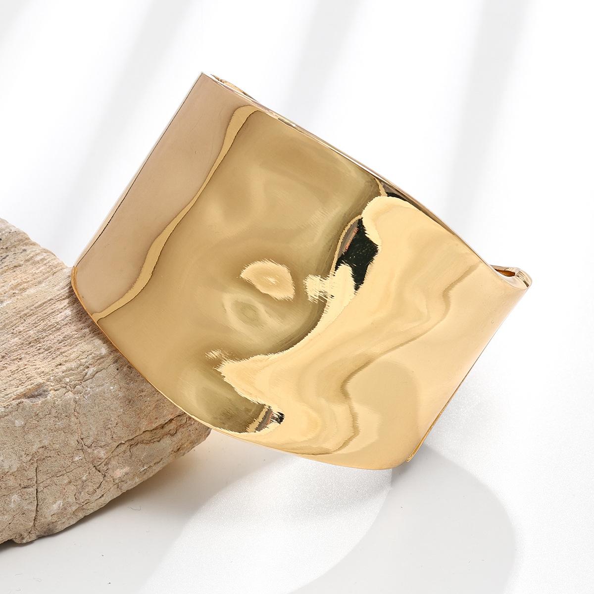 Европейский и американский персонализированный простой модный браслет гладкий геометрический металлический неровный преувеличенный дизайн браслет с матовой поверхностью золотой