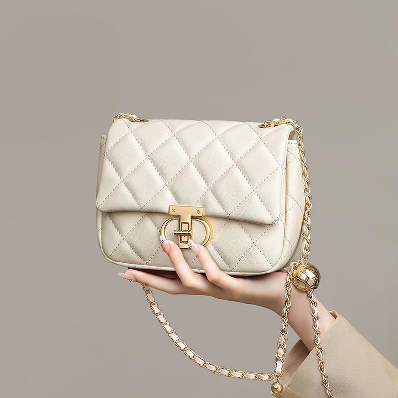 A New Versatile Chain Bag Autumn Crossbody Bag Genuine Leather Diamond High-end Commuting Small Square Bag