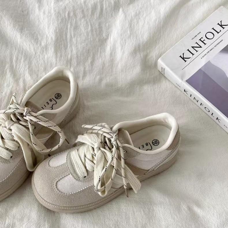 Platformowe białe buty damskie 2025 nowe jesienne platformowe podwyższające uniwersalne casualowe sportowe buty deskorolkowe lekkie oddychające buty deskorolkowe