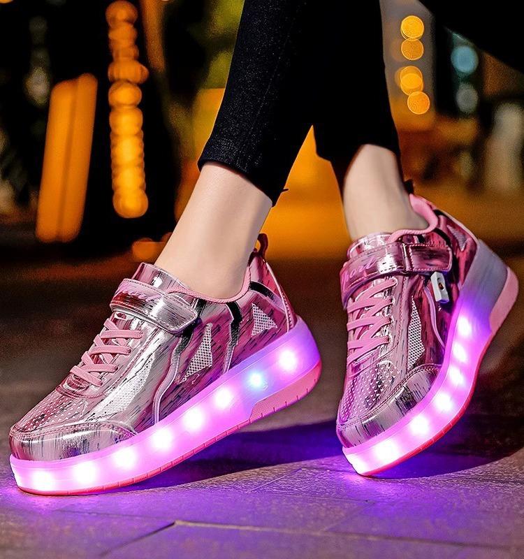 Internet celebrities men and women with wheels invisible runaway shoes single wheel double roller skates four wheel deformation shoes automatic button