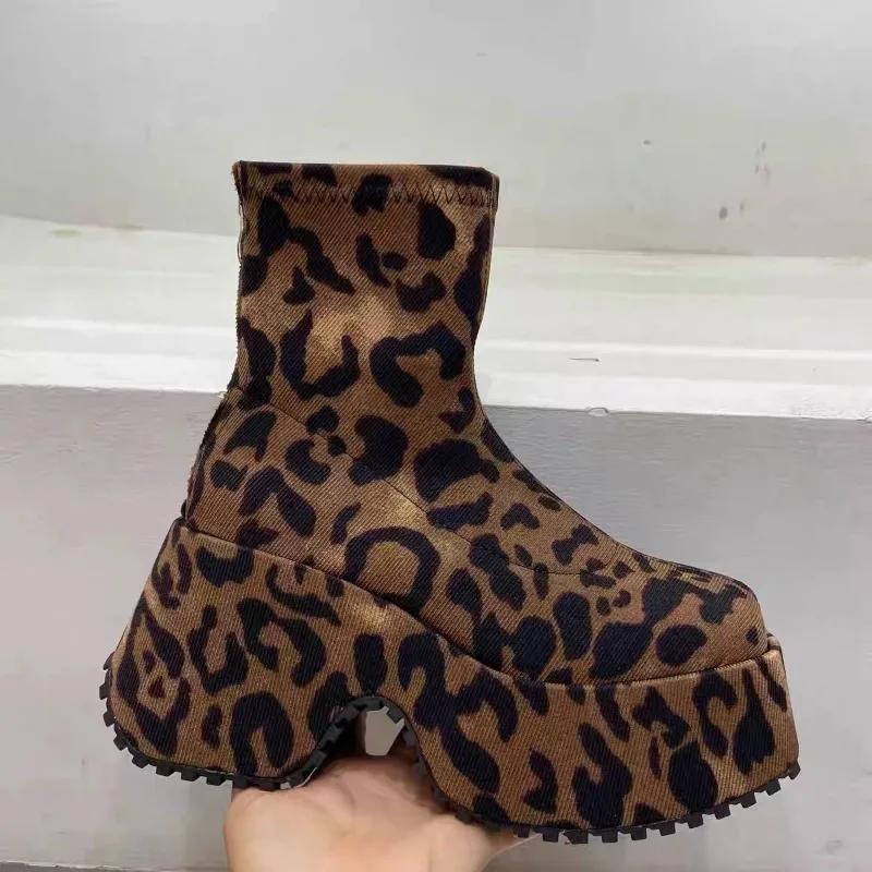 

Модные туфли на толстой подошве для женщин 2024 года, уличная мода, женские ботинки с леопардовым принтом, модные и универсальные туфли для вечеринок в стиле панк 39 цветной печати леопарда