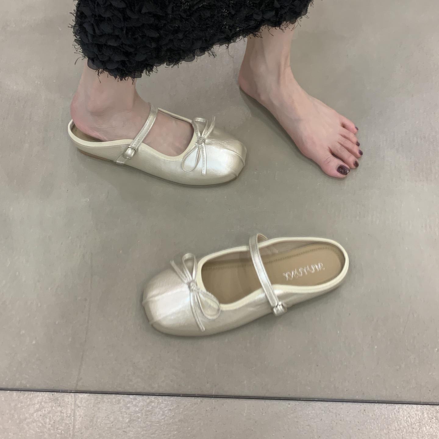 

Сяосянфэн бант мелкий вырез Мэри Джейн полушлепки женские 2025 новые французская юбка туфли на одной пуговице 40 золотой