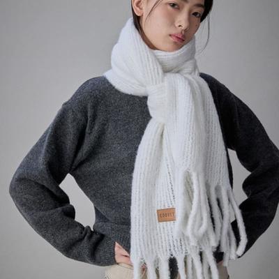 COQUET Teddy Emblem Muffler Ivory