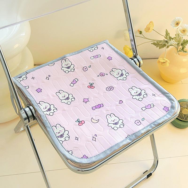 

Ice silk breathable chair cushion, dirt-resistant in summer, universal in all seasons, sedentary cool cushion, non-slip student cartoon chair cushion 40*40cm