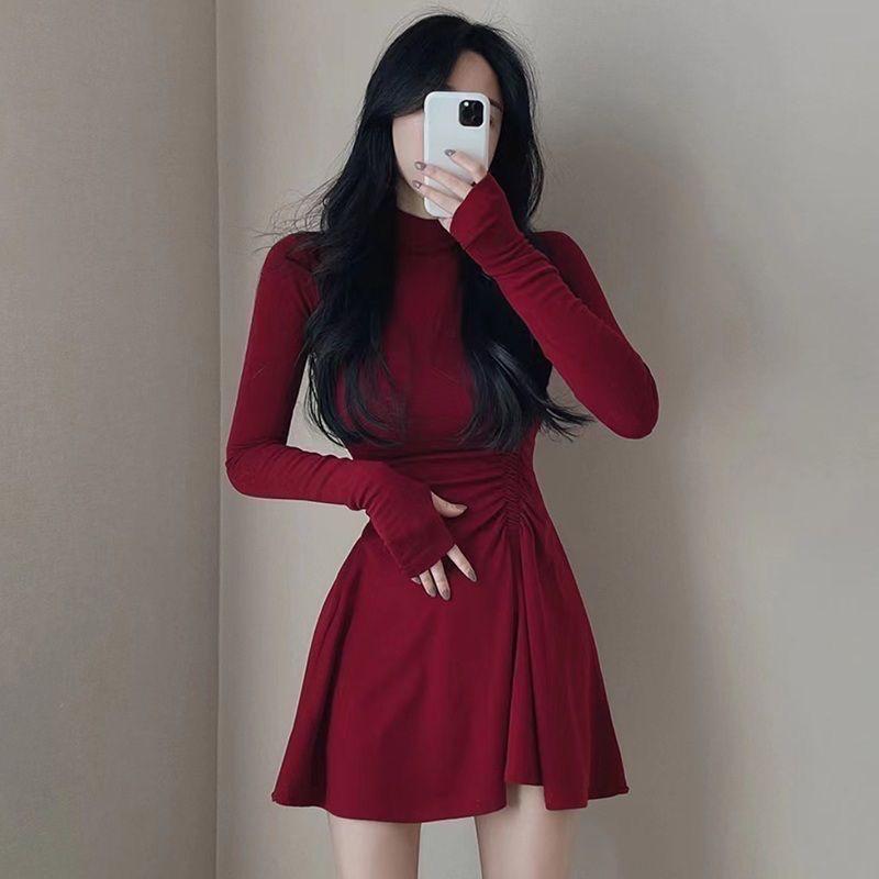 Korean Chic Pleated Waist Slimming Dress: Stylish Half-High Neck, Long-Sleeved Short Skirt for Spring and Autumn