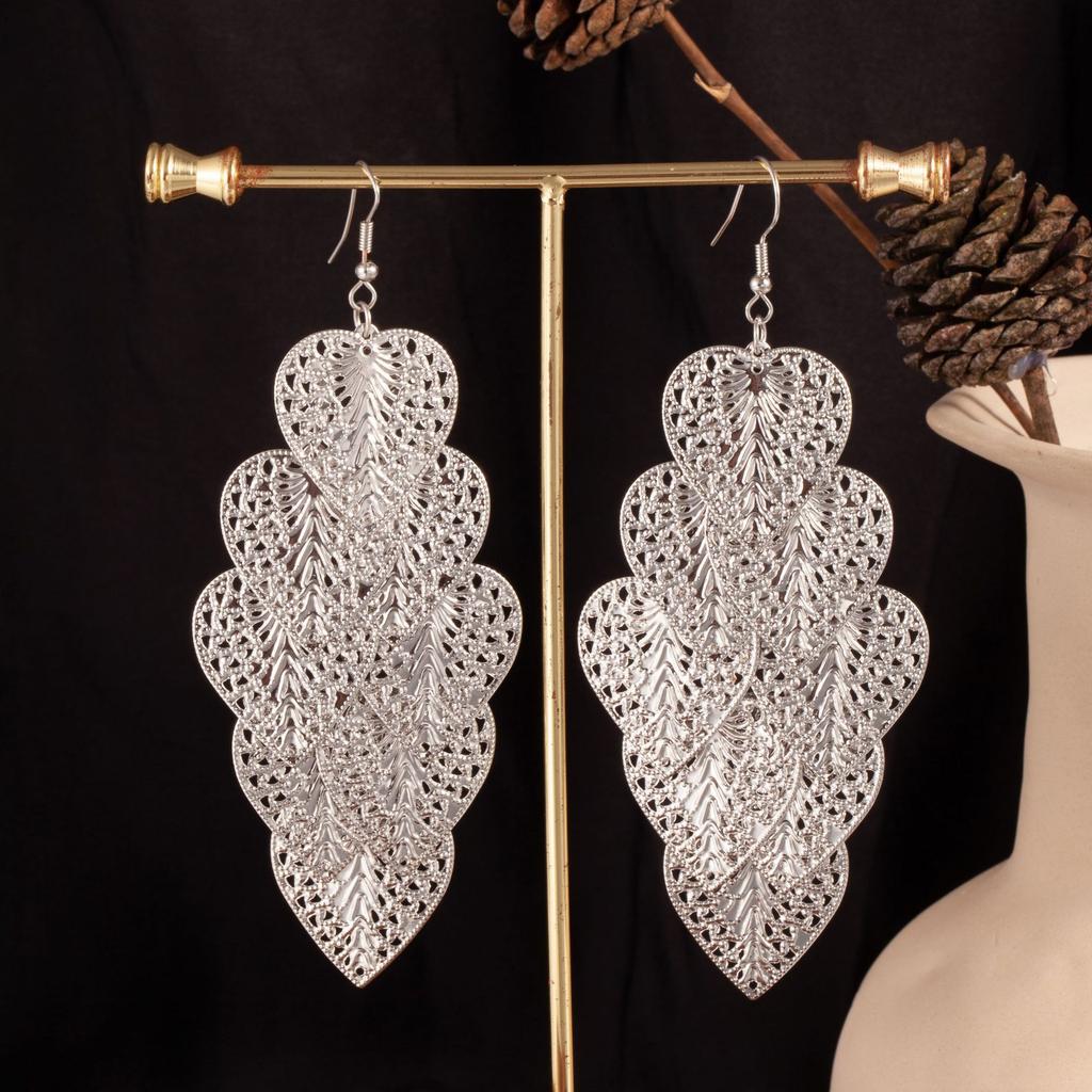 Personalized Indian Baroque Retro Wind Willow Leaf Long Women'S Earrings Hollow Love Multi-Layer Fringed Earrings