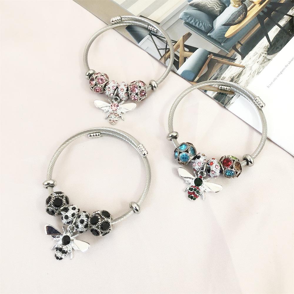 18K Gold Bee Pendant Bracelet with Zircon Rhinestones in Titanium Stainless Steel