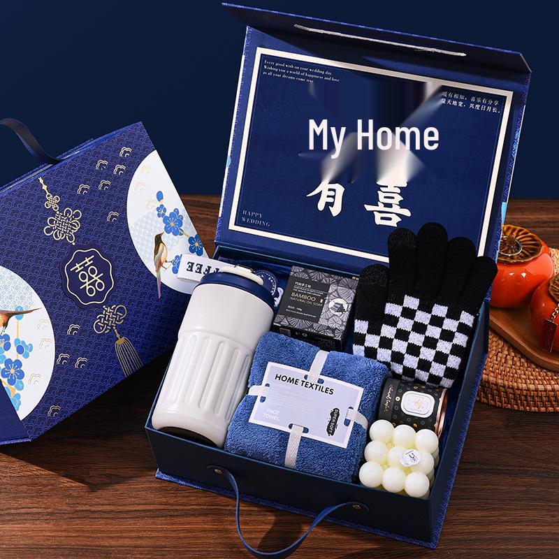 Groomsman Gift Box: Premium Wedding Favors for Men