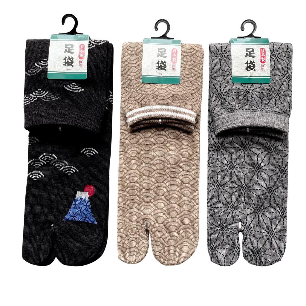 Tabi Socken aus japanischem Hanf und Set mit Berg Fuji Motiv für Herren, Japan, Stil, Chrysantheme, Blatt, Muster, 3 Paar (Verfügbare Farben)