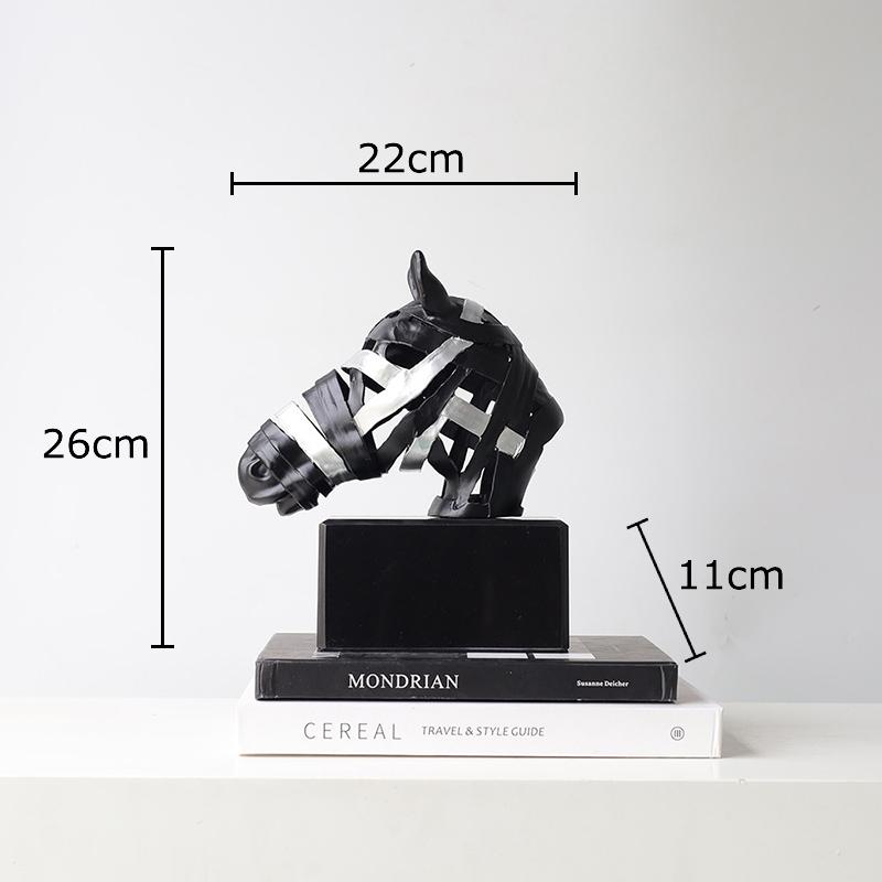 

Bandage Horse Head Hollow Statue Ornaments Desk Decoration Creative Handicrafts Horse Head Sculpture Room Aesthetic Decor срібний