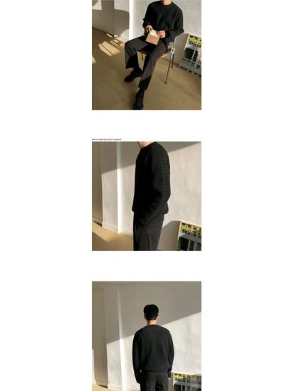 Men's Solid Color Korean Style Round Neck Knitted Sweater - Trendy Loose Fit for Autumn and Winter