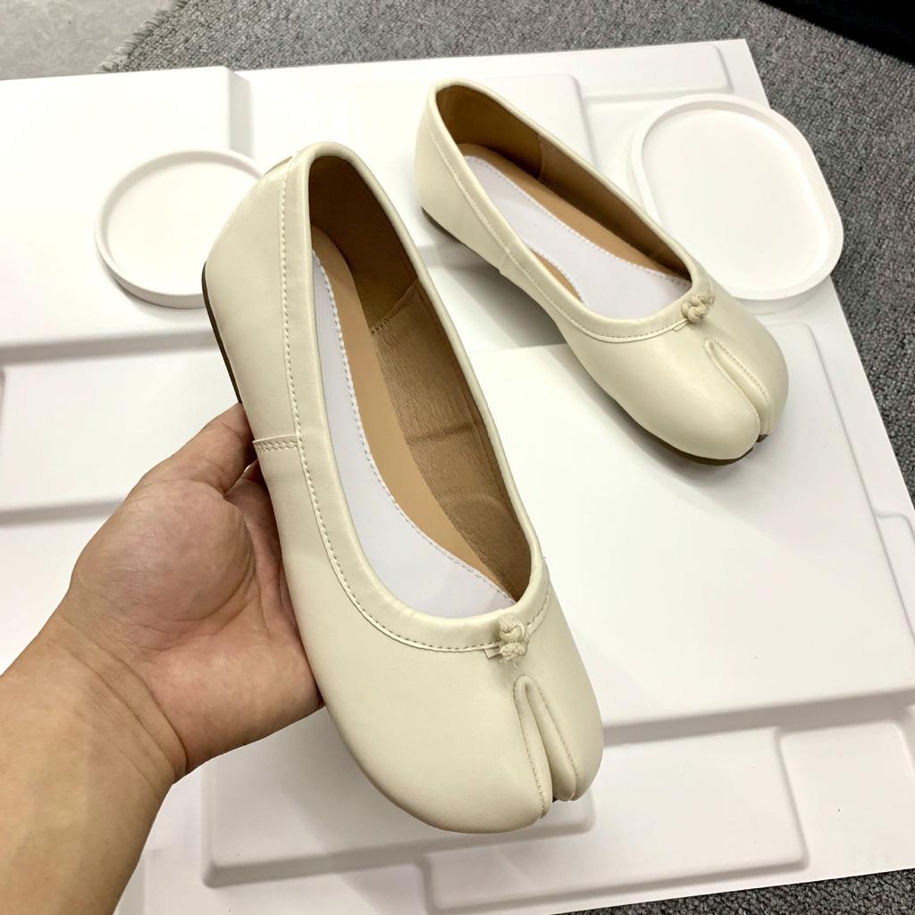 Spot second hair! Grape mother same shoes are cute and thin in summer, pig's trotters, soft soles, shallow mouth, flat soles, single shoes for women