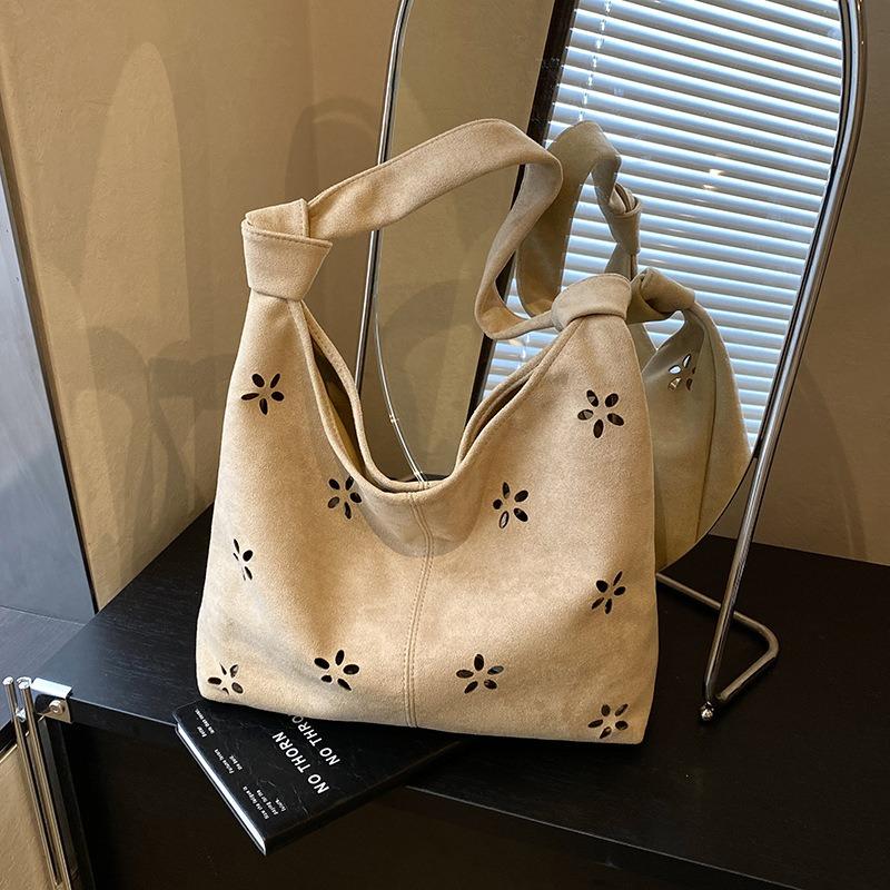 Suede bag women's large-capacity new autumn and winter retro shoulder mother and child bag commuter tote bag