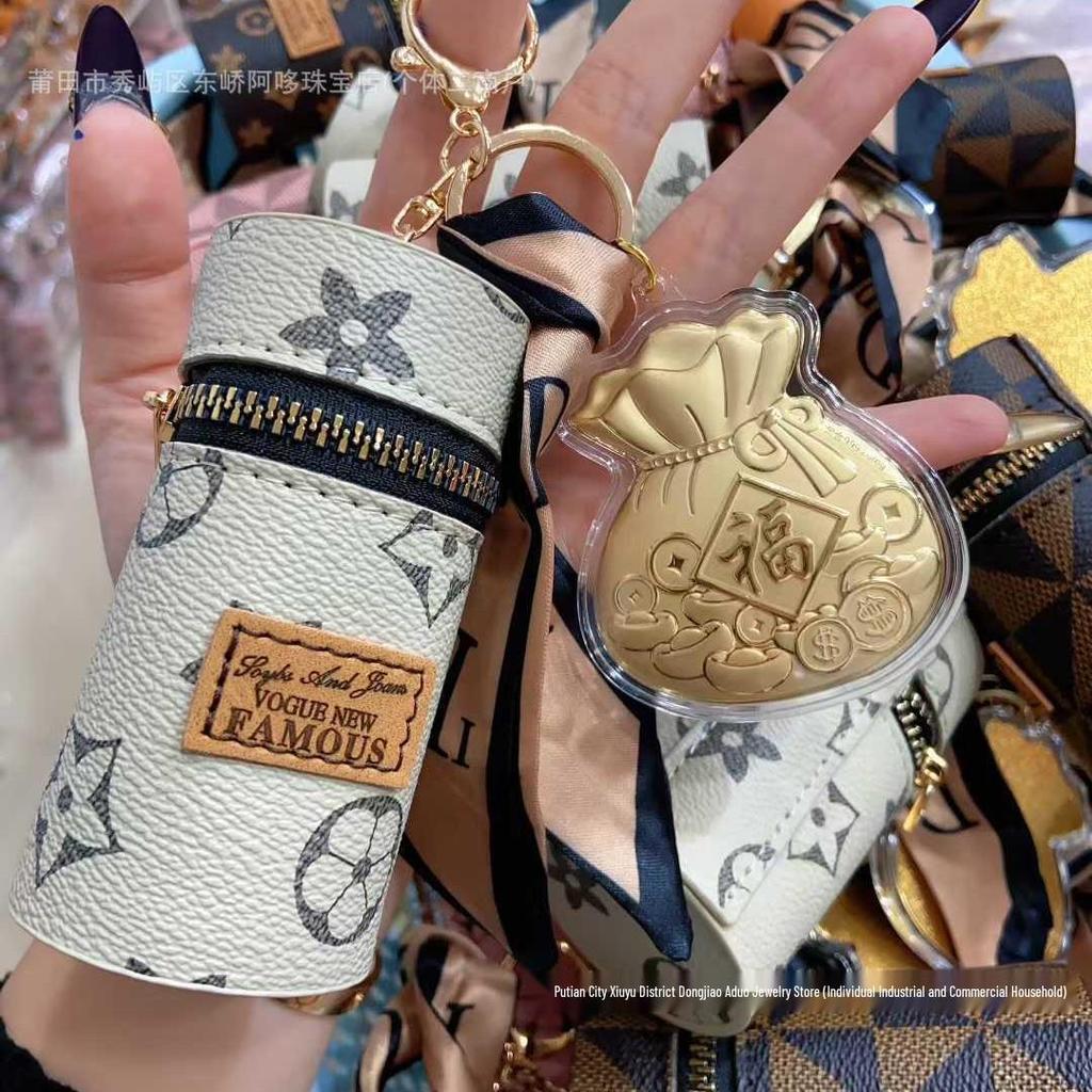 999 Pure Gold Fu Character Keychain: Vintage Flower Bag Charm & Cartoon Ornament Gift