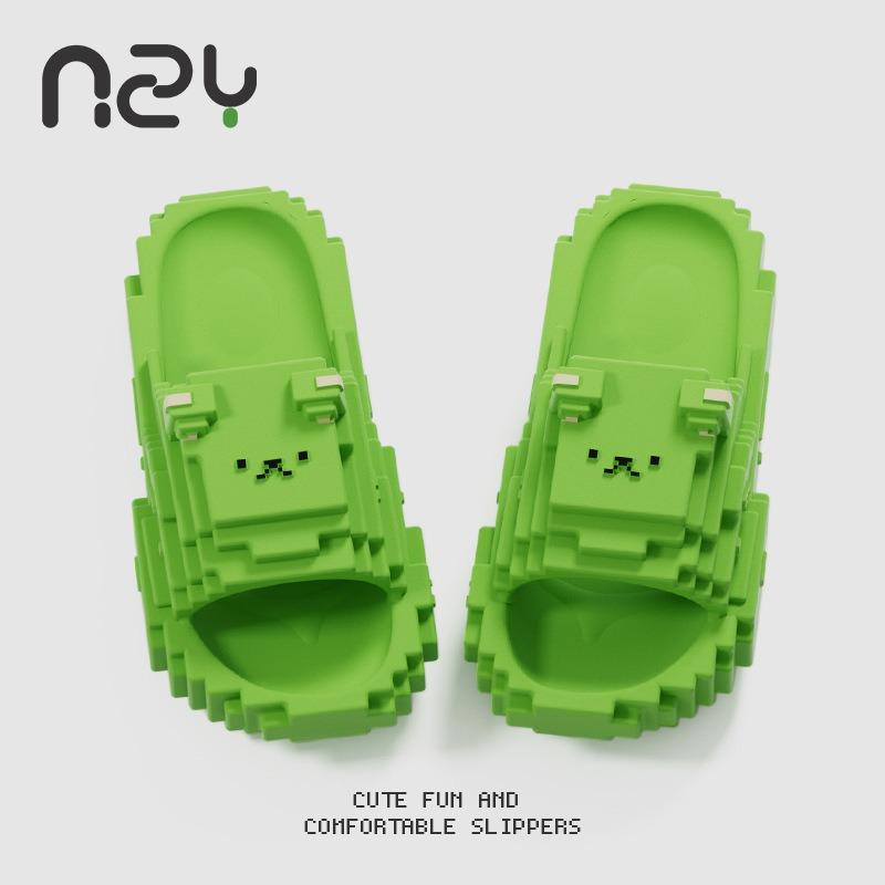 Building Block Pixel Bear Slippers Women's Summer New Thick Bottom Non-slip Bath Cartoon Cool Slippers Men