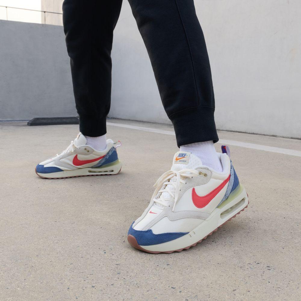 Nike Air Max Dawn Кокосовое молоко Красный Темно-синий 42