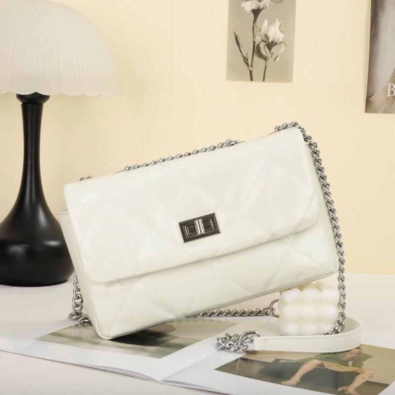 

Lingge Chain Bag Genuine Leather Women s Small Square Baotou Layer Oil Wax Cowhide Cross Shoulder 8171 бежевий