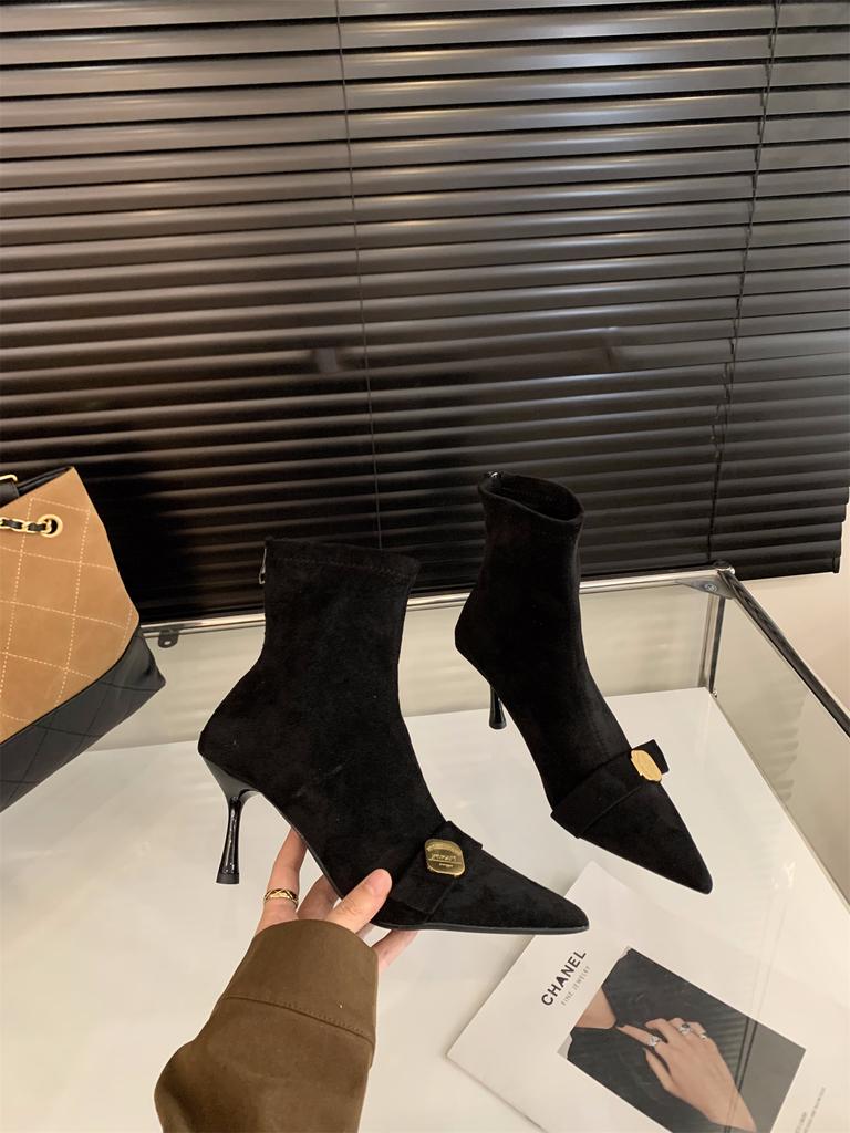 Spetsiga högklackade stövlar mocka tunna stövlar korta stövlar damstövlar 2025 höst och vinter med kjol bruna franska små bara stövlar