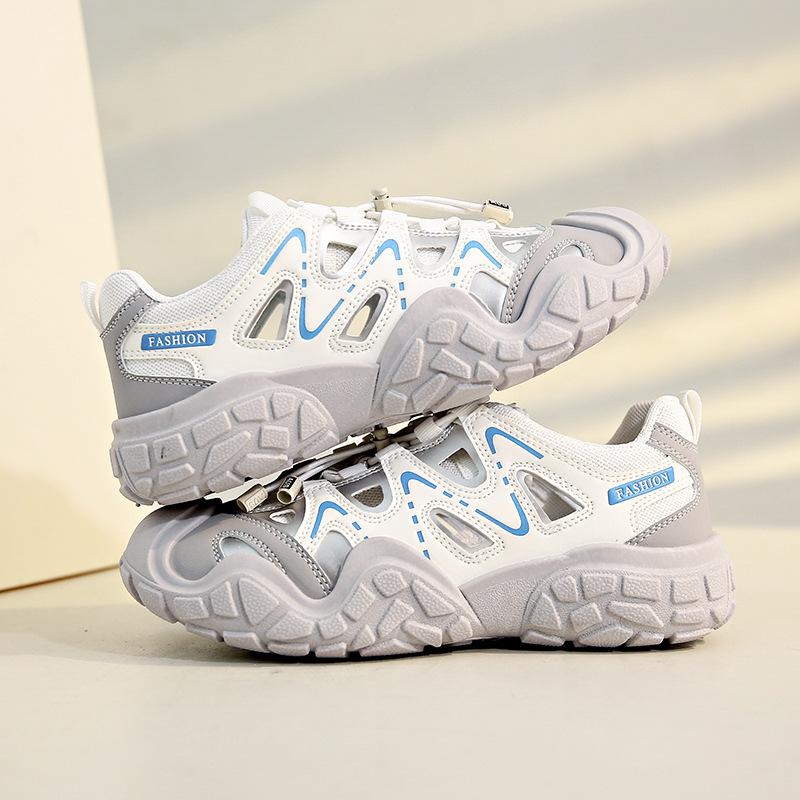 Beliebte Sommer-Outdoor-Wasserschuhe kleine weiße Schuhe Damen Mesh atmungsaktiv Studenten-Board-Schuhe hohle Freizeitschuhe LD