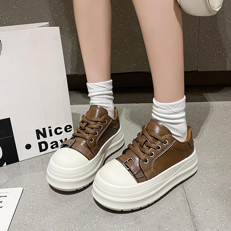 Herbst und Winter Neue Leder Plateauschuhe Höhenerhöhende Freizeitschuhe für Damen Modische Vielseitige Damenschuhe