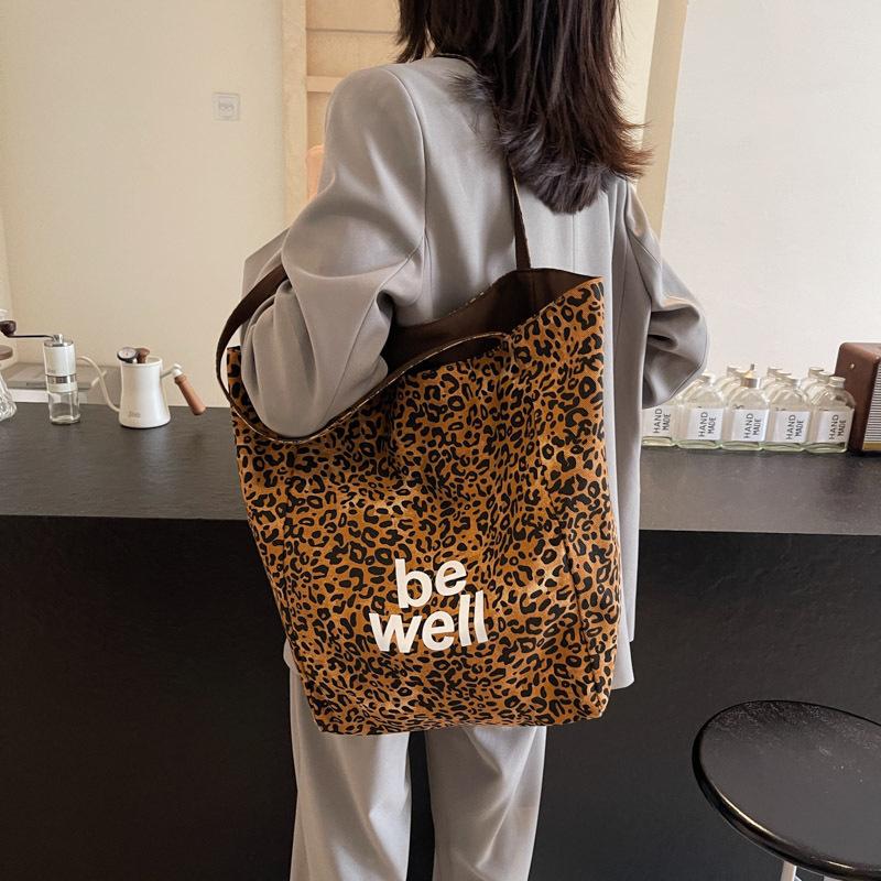 Retro leopard print canvas bag shopping bag tote bag women's 2025 new casual canvas bag portable student cloth bag