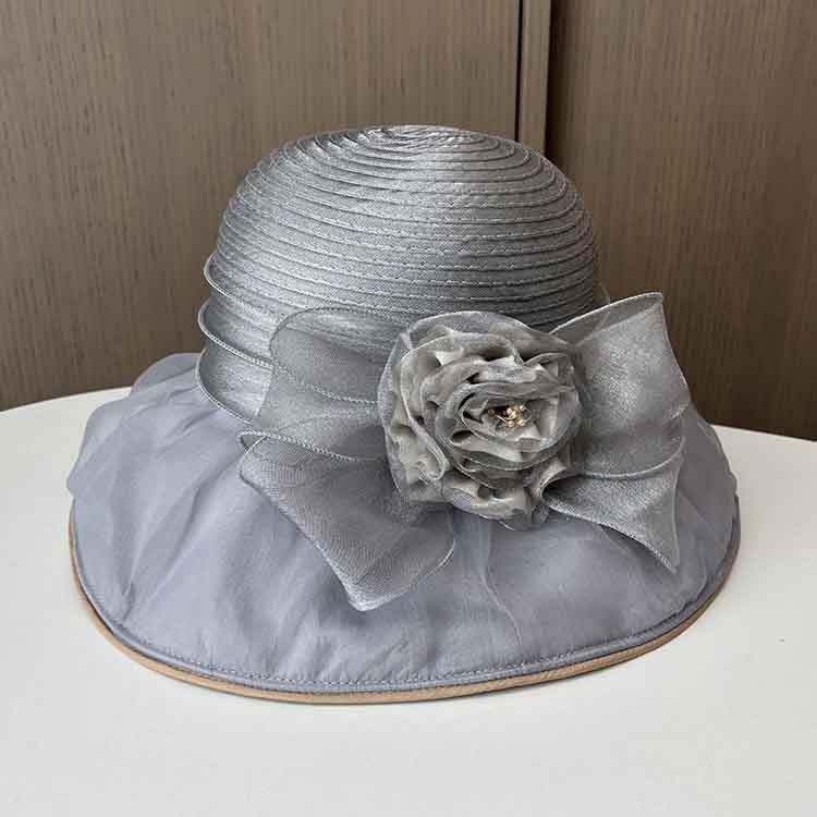 

Элегантная шляпа от солнца с цветком из органзы, летняя уличная шляпа от солнца с защитой от УФ-лучей, женская пляжная шляпа с большими полями One Size серый