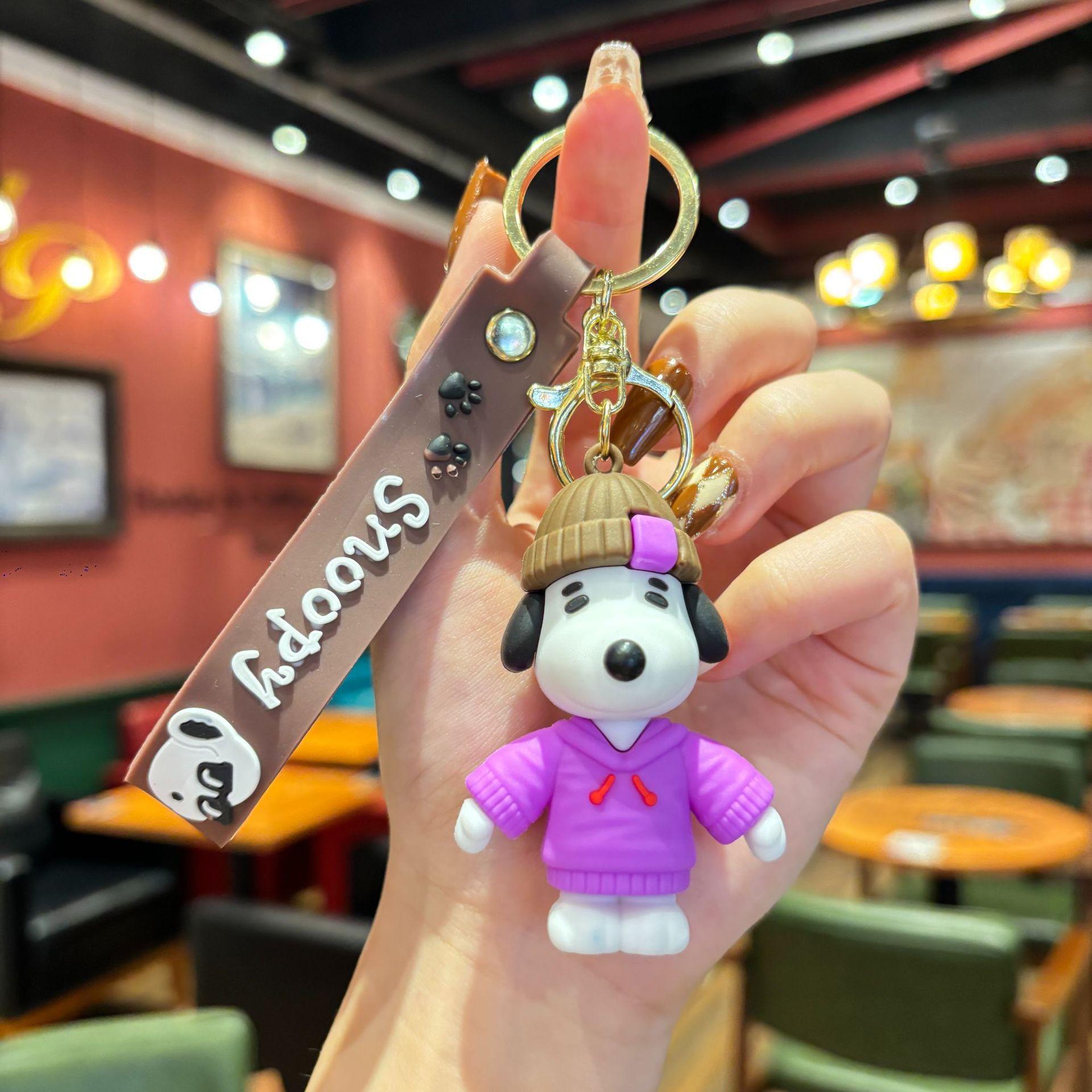 New Silicone Keychain With Snoopy Figure, Car Keychain, Couple Backpack Ornament, Birthday Gift For Friends L