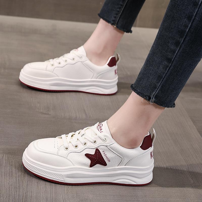 

Женские модные кроссовки из натуральной кожи белого цвета, на плоской подошве, брендовые, для молодых леди, мягкие, удобные 40 красный