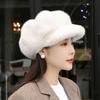 Elegante Faux Fur Baret voor Dames - Winterwarmte met Verstelbare Metalen Sluiting, Chic Imitatie Nerts Design, Perfect voor Kerstuitjes