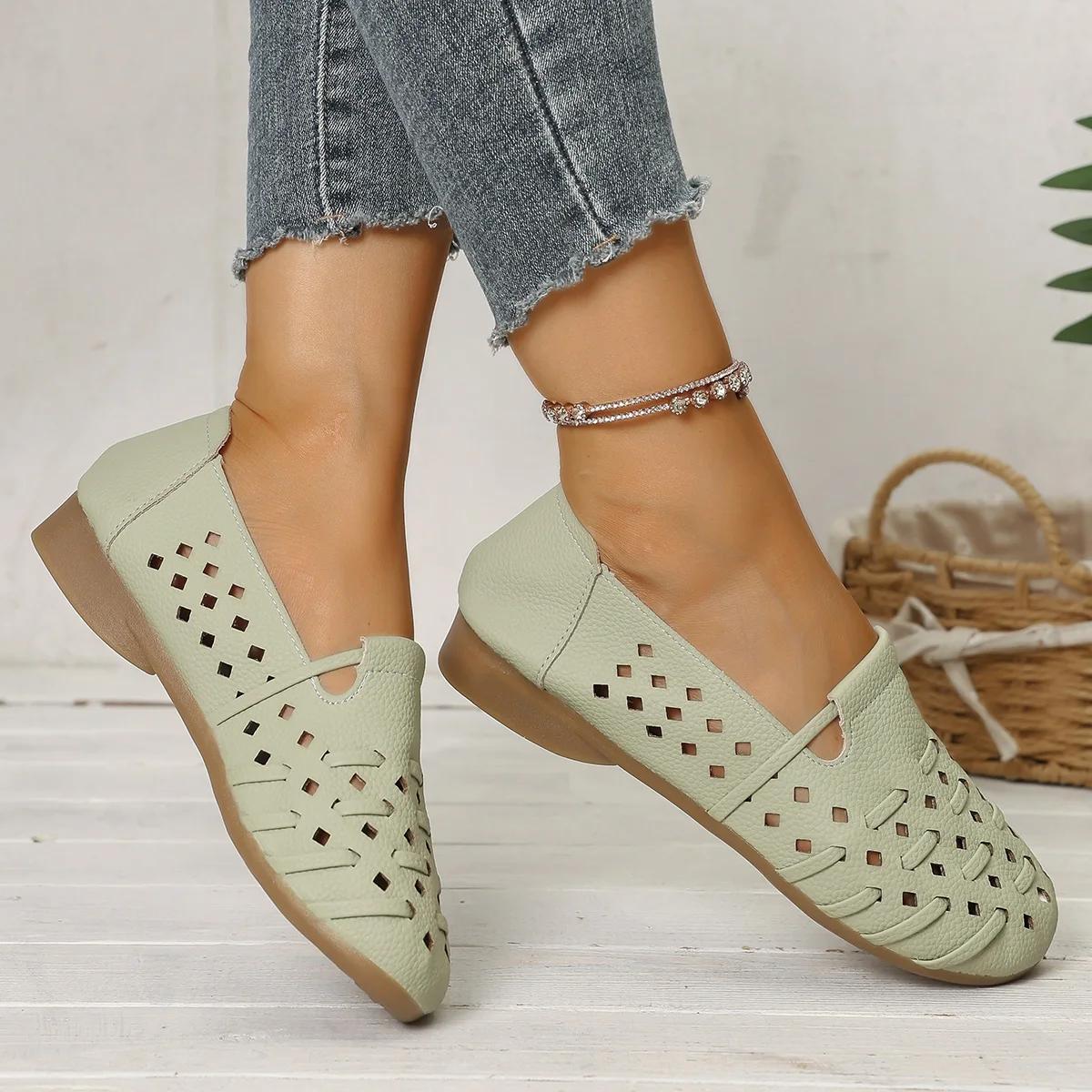 

Summer Women Flat Sandals Outdoor Soft Bottom Flat Sneakers Women Fashion Hollow Out Casual Shoes Ladies Sandalias De Mujer 35