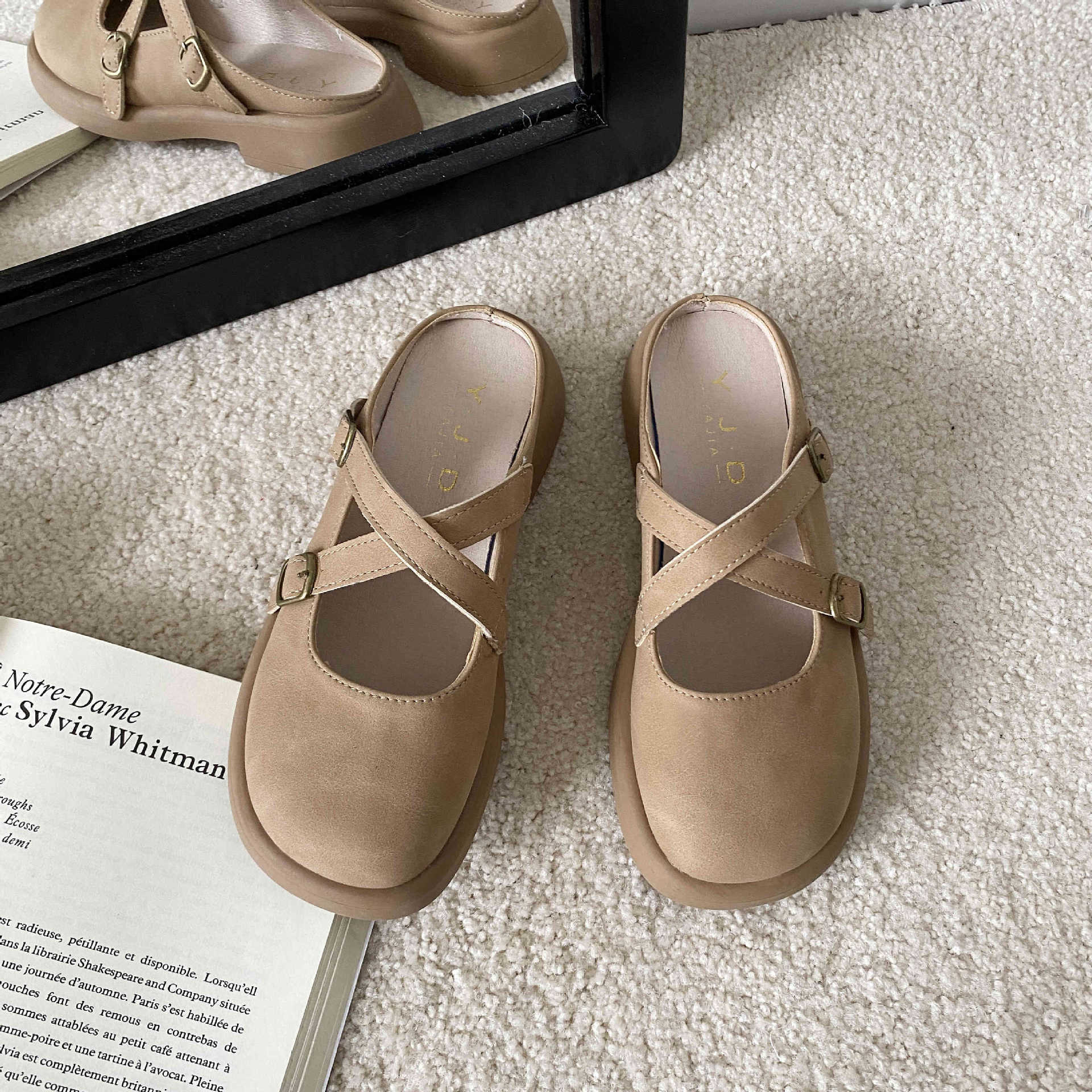 

Cross-buckle bag head slippers women s summer new flat bottom non-slip outer slippers women 40 хаки