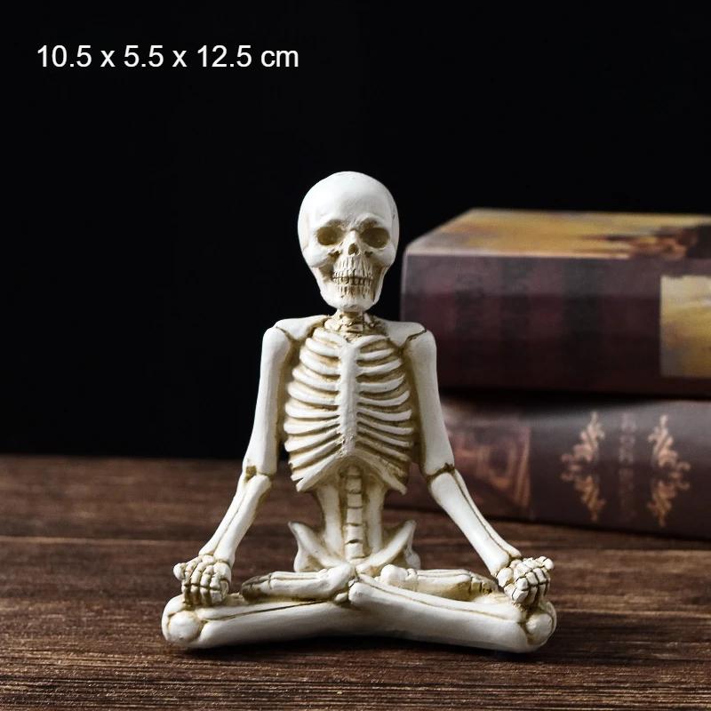 Vintage Skull Figurine Resin Haunted House Props Halloween Holiday Atmosphere Ornament Yoga Human Skeleton Statue for Home Decor
