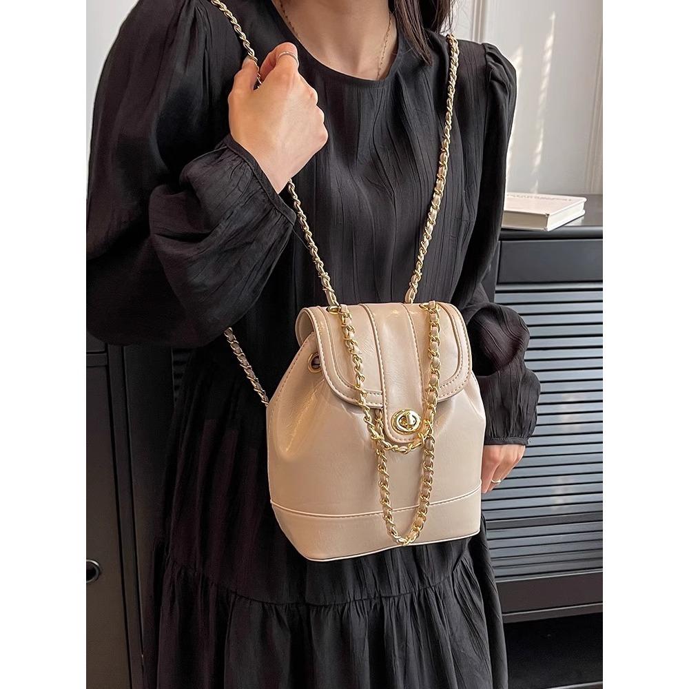 Premium Texture Small Bag Women's Versatile 2025 New Chain Messenger Bag Popular Backpack Bucket Bag