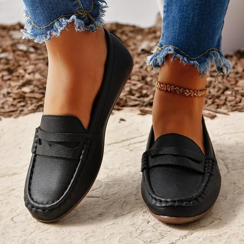 2025 New Women Shoes Flats Leather Moccasins Sneakers Woman Casual Shoes Slip-on Loafers Female Boat Shoes Big Size 44
