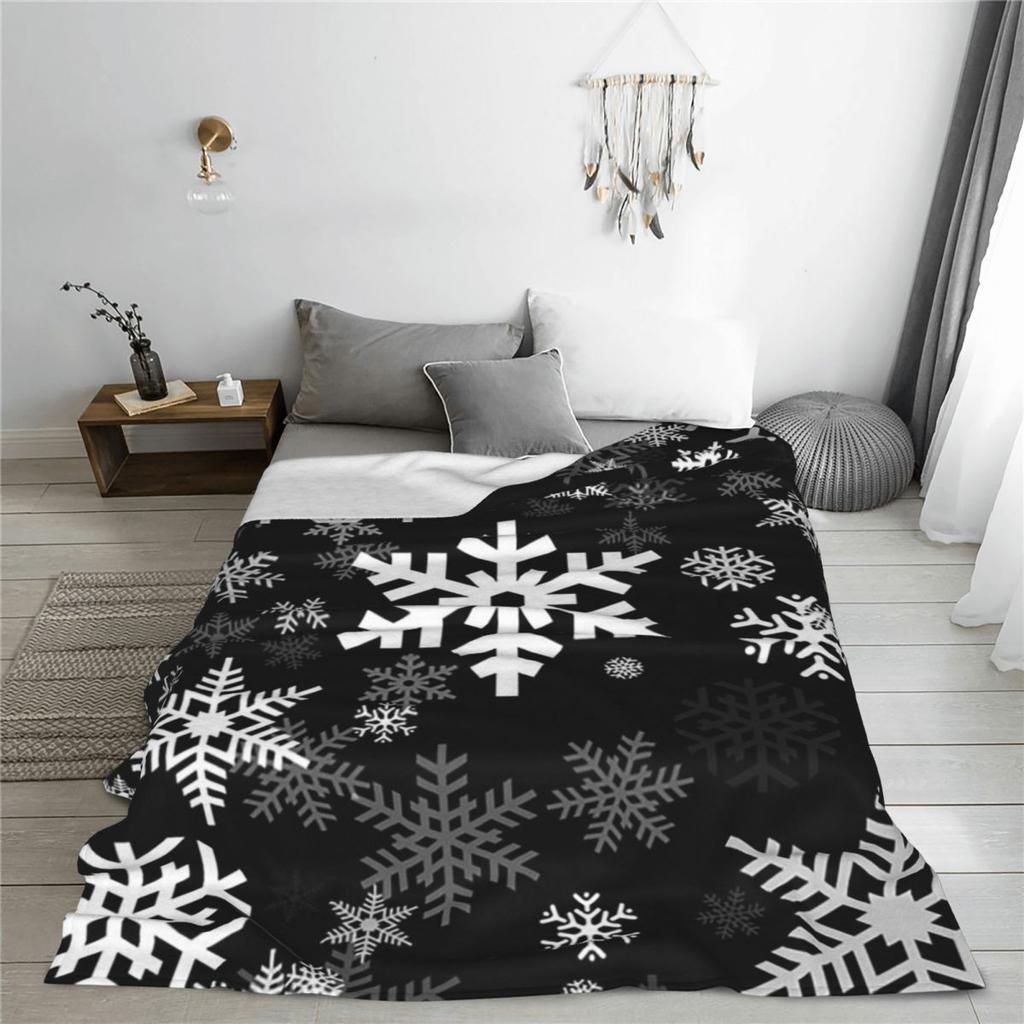 Black And White Snowflake Christmas Blankets Soft Warm Flannel Throw Blanket Plush for Bed Living room Picnic Travel Home Couch