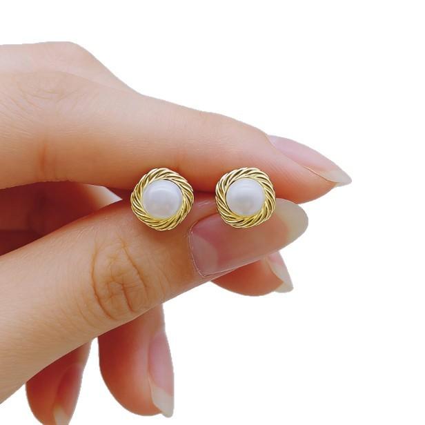 Light Luxury Retro Woven Pearl Stud Earrings Exquisite Design Sense Winding Niche Versatile Daily Commuter Earrings