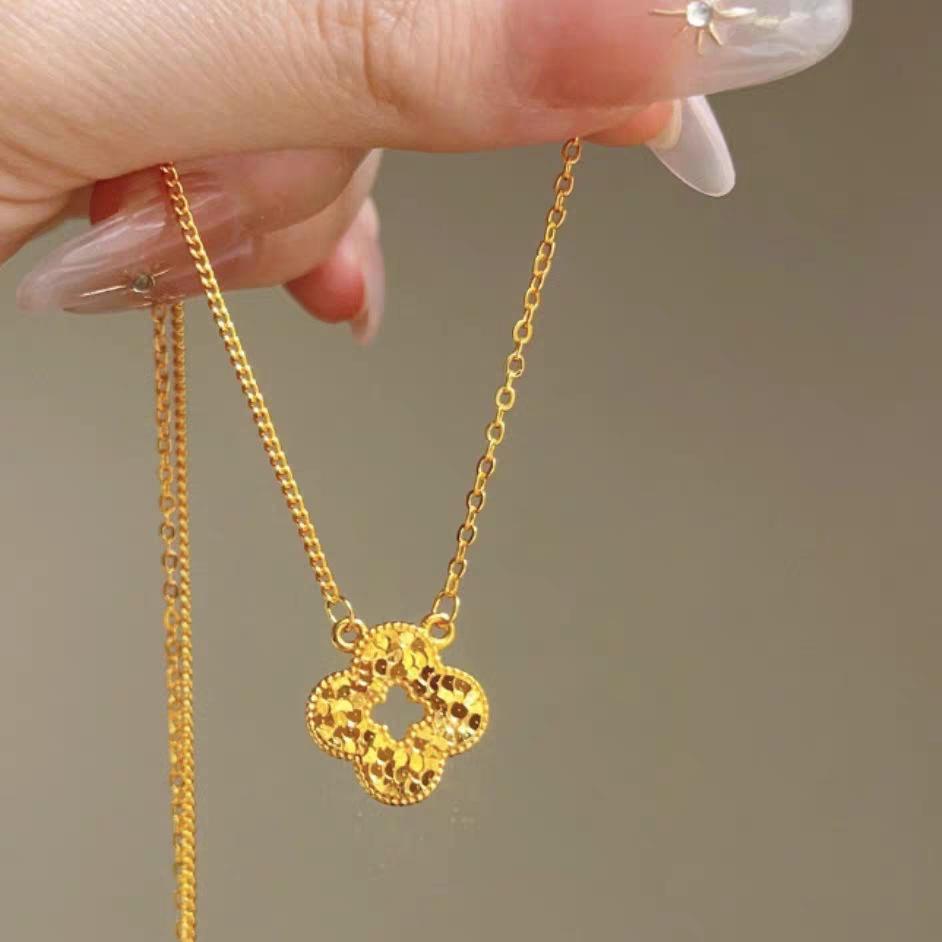 Crushed Ice Clover Necklace & Bracelet Set: Elegant Gift for Girlfriend