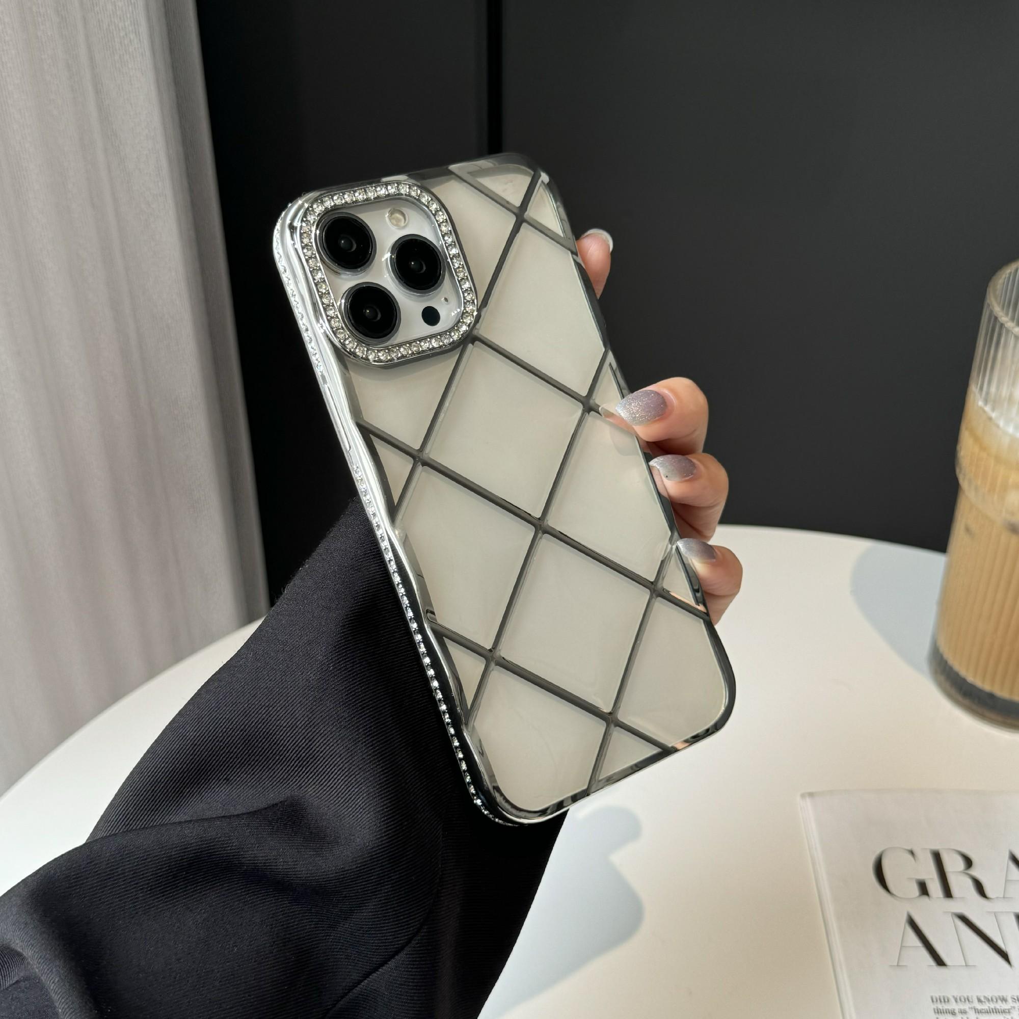 

For iPhone 16 Pro Max Case 3D Rhombic Pattern Rhinestones Decor TPU Phone Cover Silver