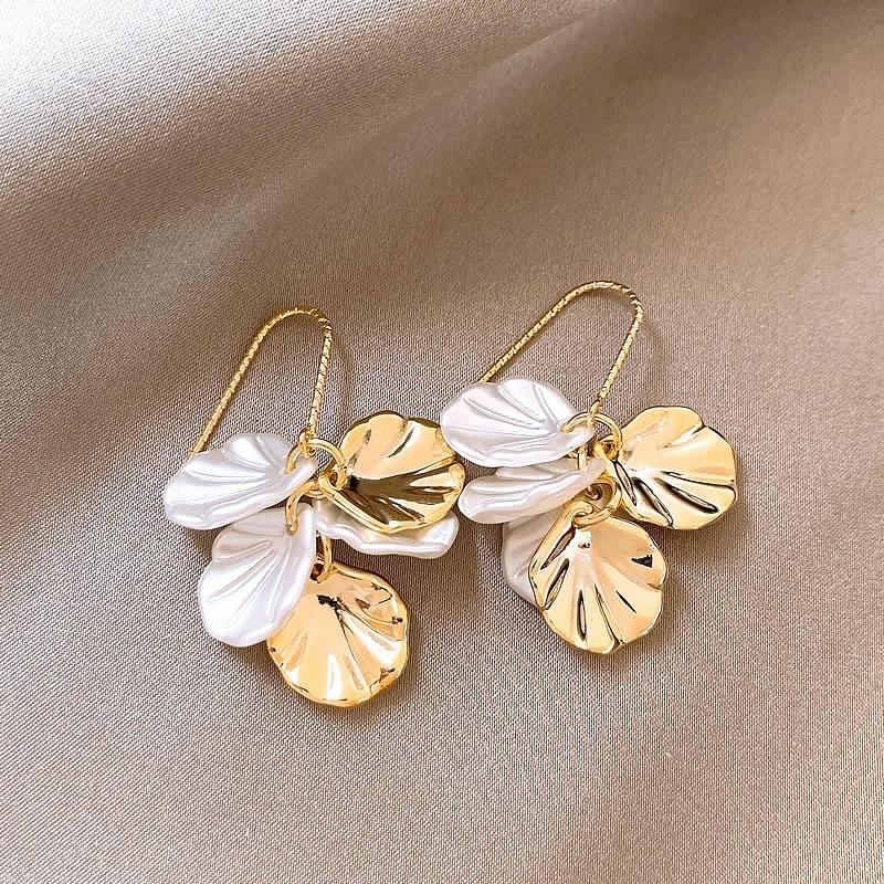 Monet garden oil painting style love flower pearl earrings fashion temperament stud earrings French sweet small fresh earrings