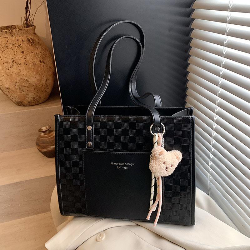 Premium sense large-capacity bag women's new spring and summer shoulder armpit bag casual commuter tote bag