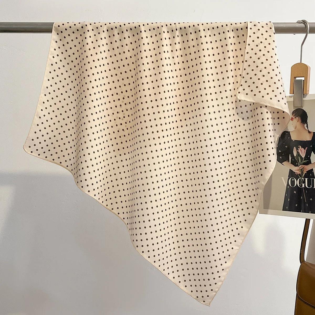 Новый белый шелковый шарф в горошек Женский квадратный шарф Продвинутый элегантный мягкий шарф-воротник Легкий тонкий шарф Шарф для студента 68X68cm