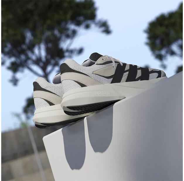 adidas Кросовки Lightblaze