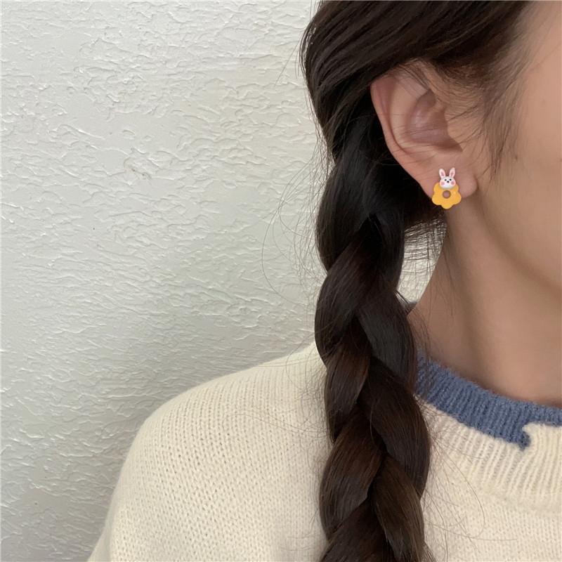Contrasting Colors Cute Rabbit Flowers Small Fresh Early Autumn New Stud Earrings Femininity Asymmetrical Small Ear Clips No Ear Piercings