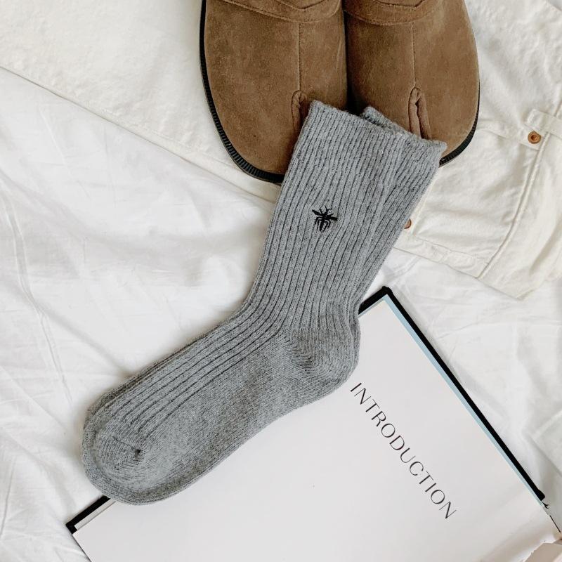 Japanese And Korean Bee Embroidered Wool Rabbit Wool Socks Women'S Thick Pile Socks Warm And Sweet Mid-Leg Socks