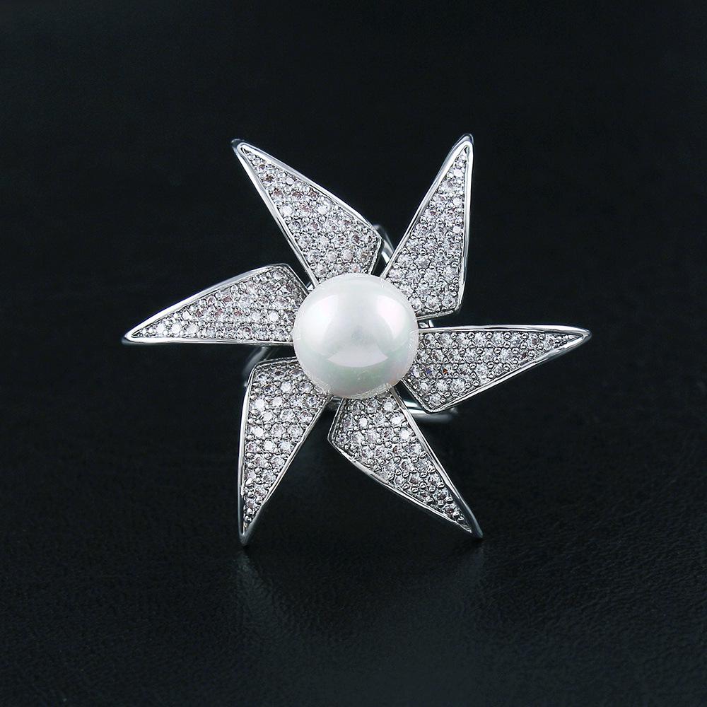 Elegant Women s Three-Ring Silk Scarf Buckle with Zircon Accents and High-Grade Pearls