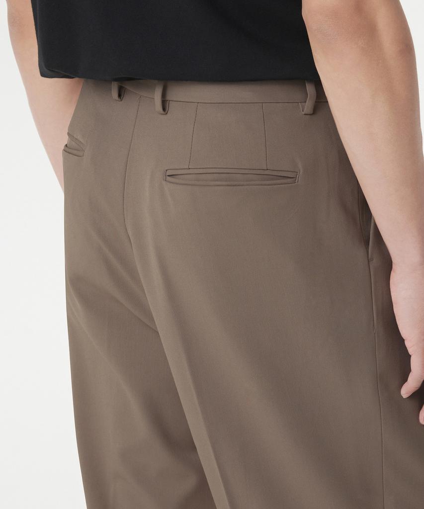 MUSINSA STANDARD Three-Puck Semi-Balloon Slacks [Dusty Beige]